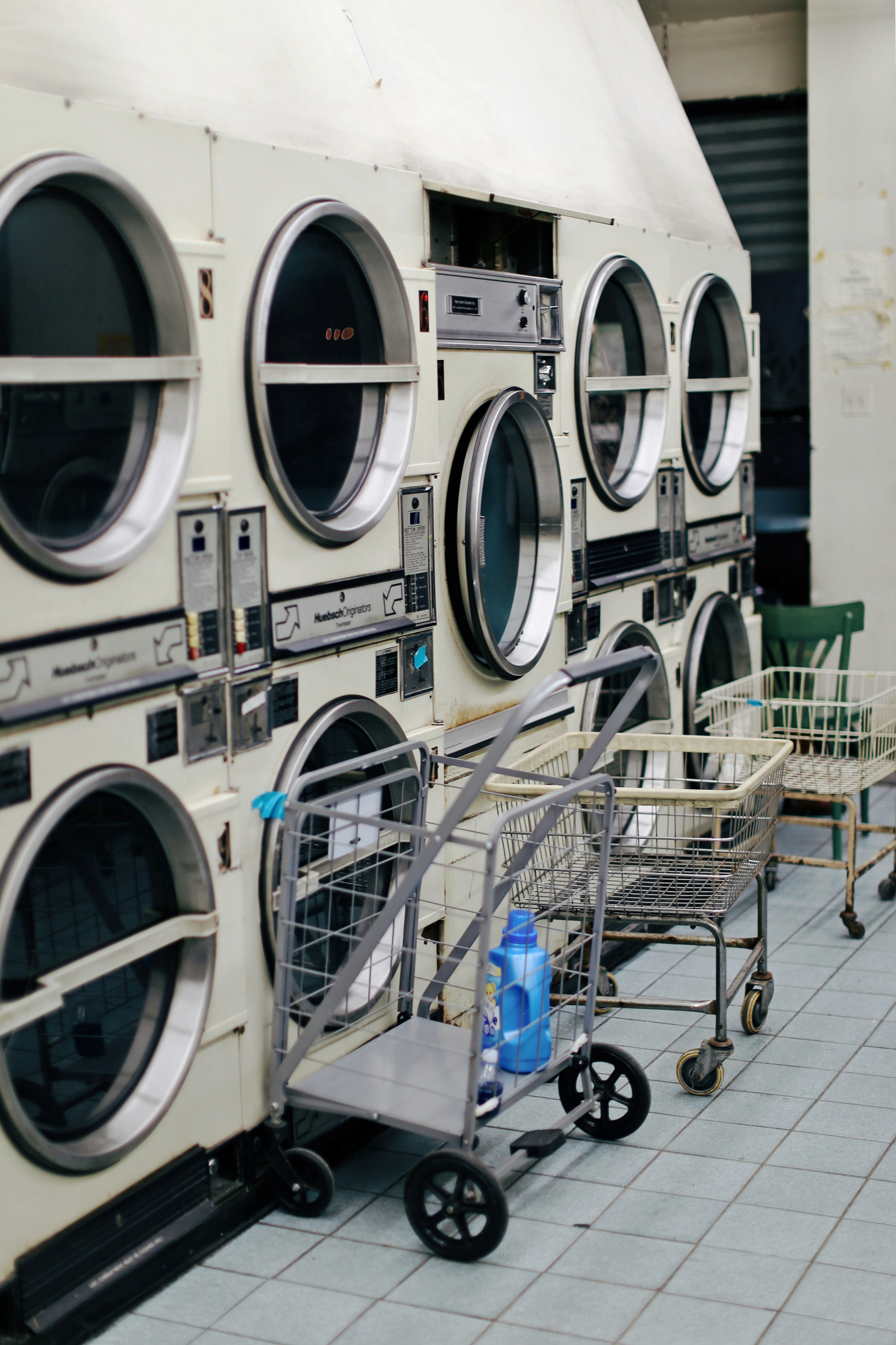 Professional laundry service  Photo by Bianca Jordan on Unsplash